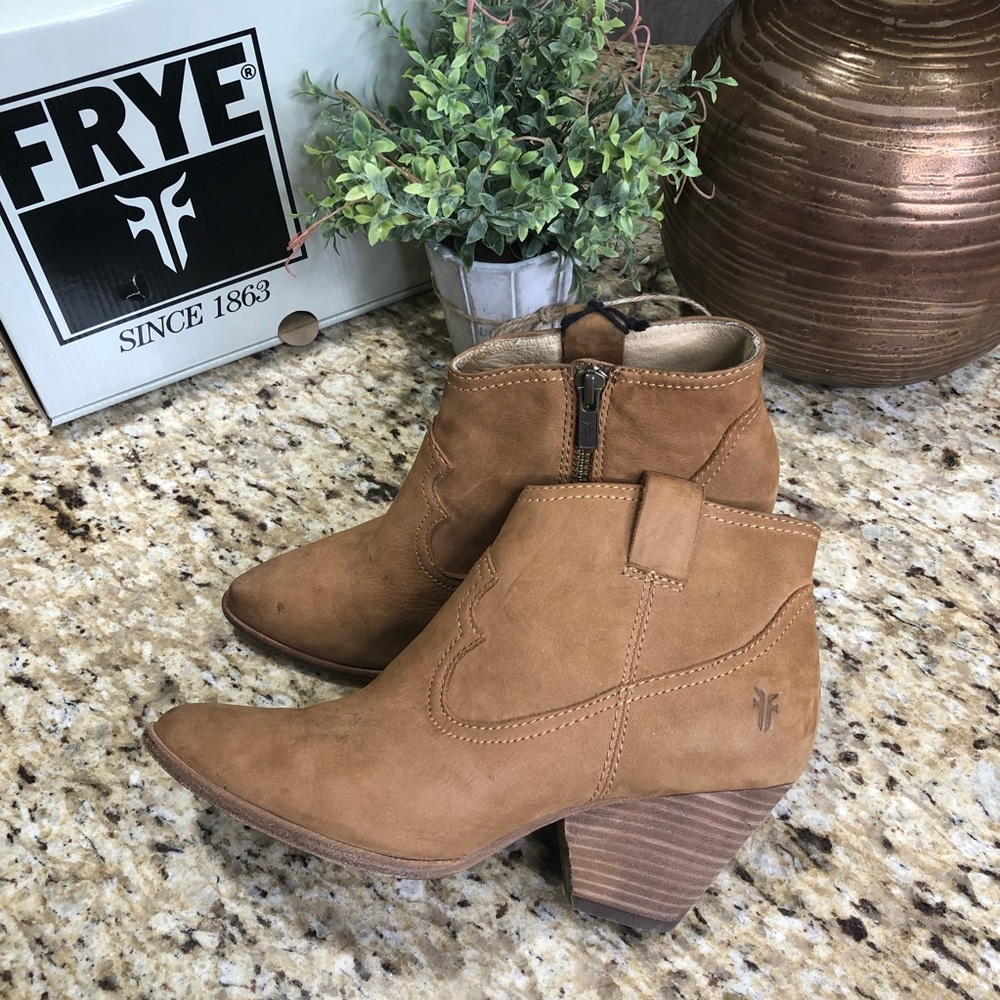 Frye Reina Camel Brown Nubuck Leather Ankle Bootie Cowboy 6.5